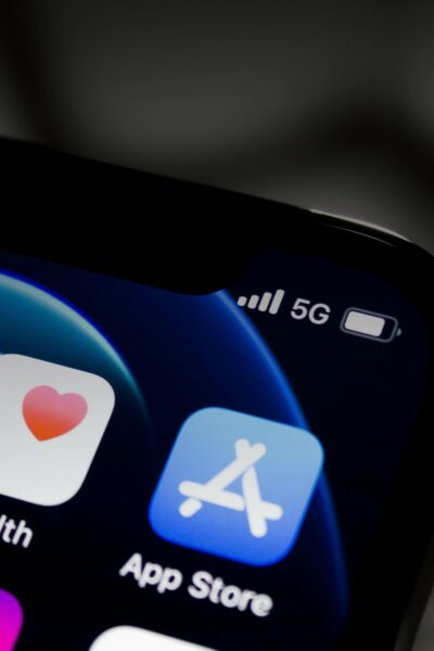 Apple Ads Mobile via unsplash